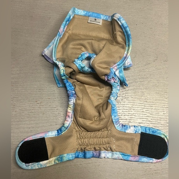 Lot Of 2 Female Dog Diapers And‎ 1 Sanitary Diaper 2 Small And 1 XS See Pictures - Picture 12 of 16